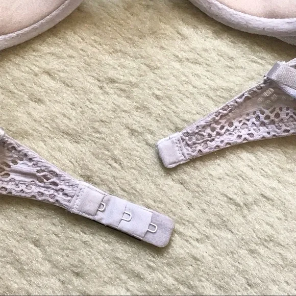 VS white lace lined demi - Picture 6 of 6